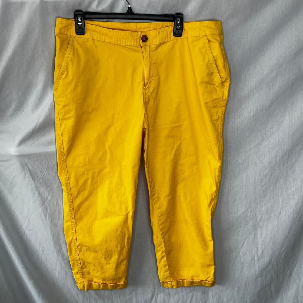 Style & Co Yellow Capri Pants 16